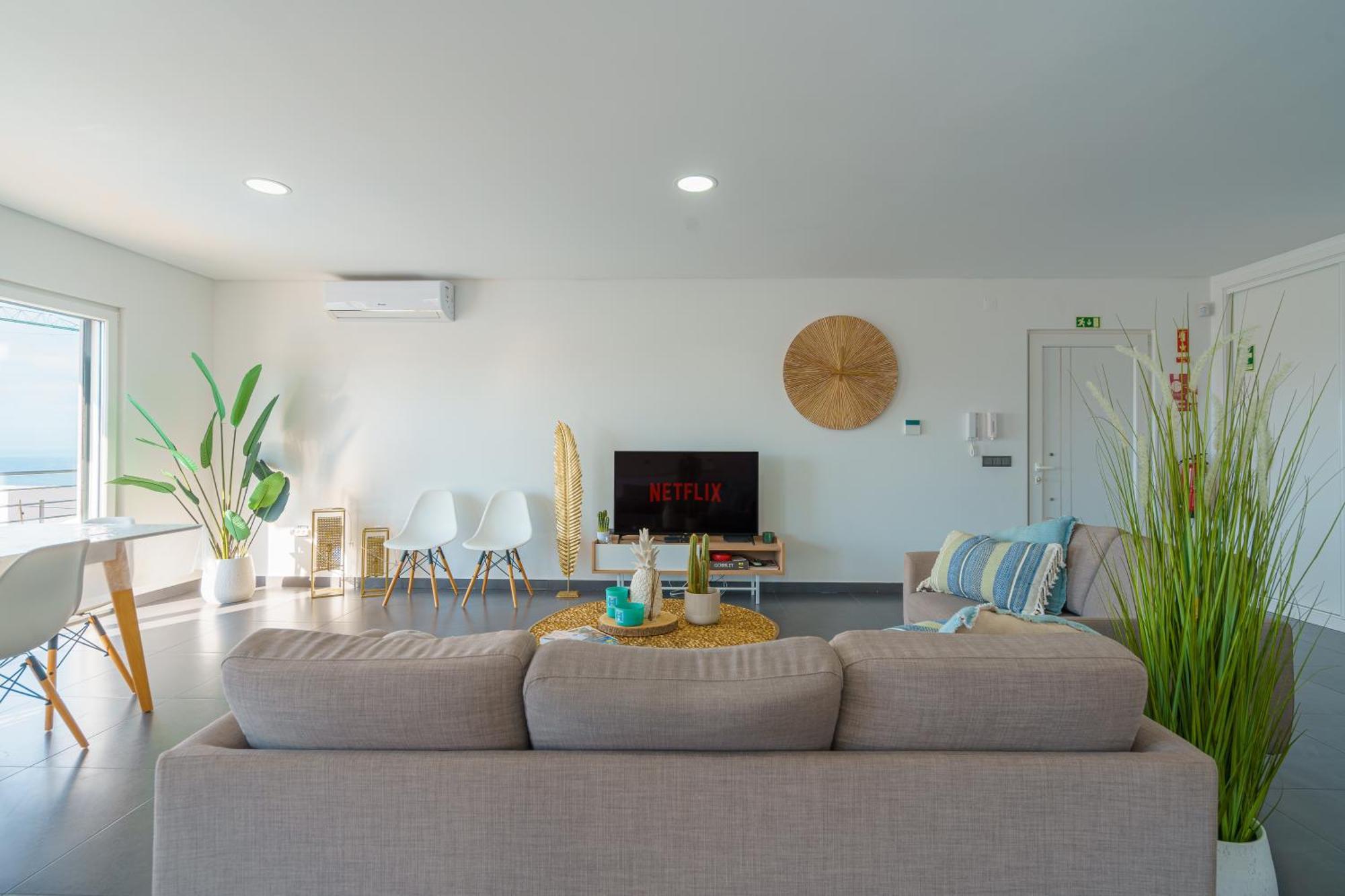 Silver With Ocean View Villa *